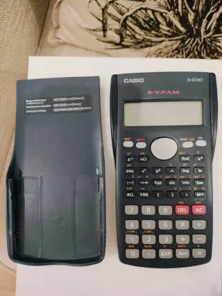 Calculadora Científica Casio fx-82MS