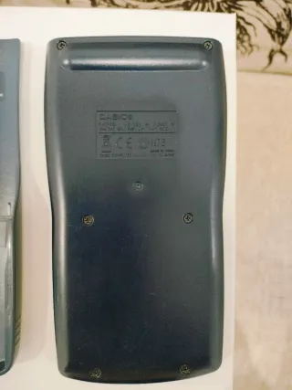 Calculadora Científica Casio fx-82MS