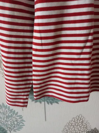 Camiseta H&M rayas rojas y blancas