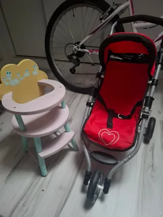 Trona de madera y silla plegable de muñecas