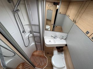 AUTOCARAVANA PERFILADA HYMER BMC-T 580 AUTOMATICA