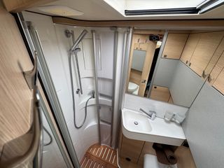 AUTOCARAVANA PERFILADA HYMER BMC-T 580 AUTOMATICA