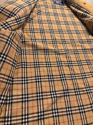 Abrigo Burberry Beige con Interior Novacheck