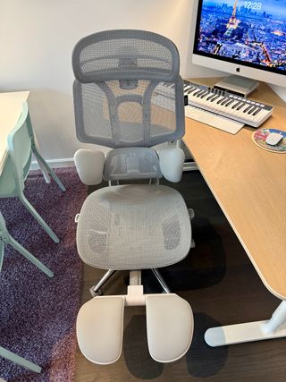 Silla de oficina HBADA E3 Pro, con reposapiés