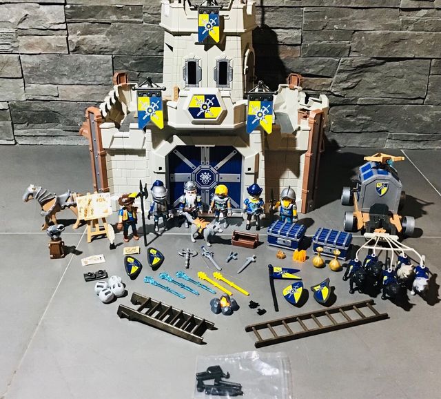 Playmobil 70222 + 70225 NOVELMORE Castillo .....