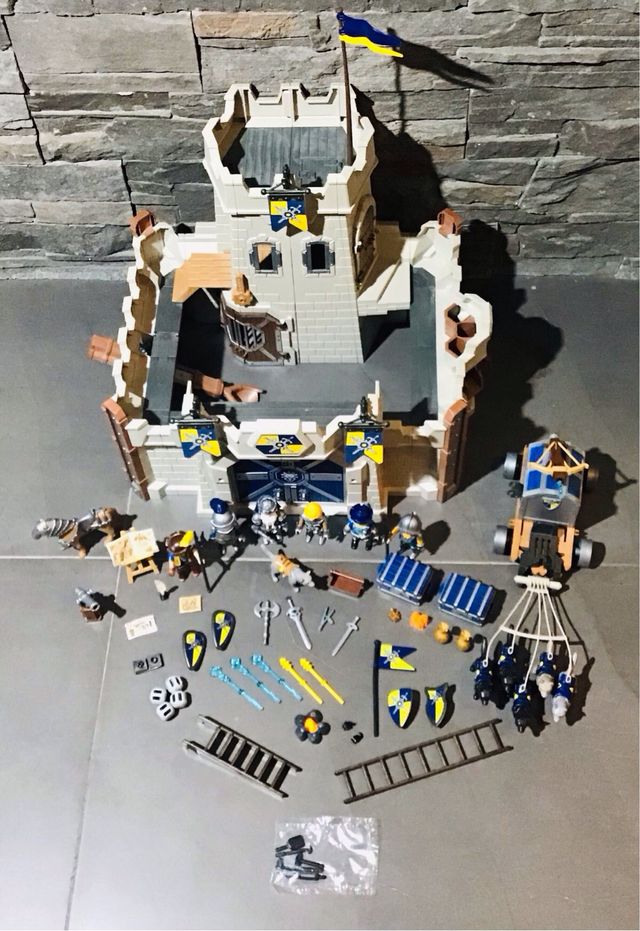 Playmobil 70222 + 70225 NOVELMORE Castillo .....