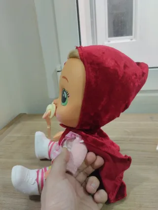 Bebé Llorón Caperucita Roja