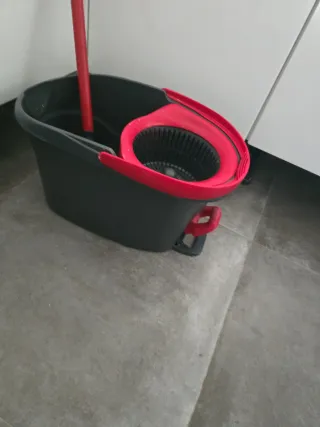 Cubo y Fregona Vileda