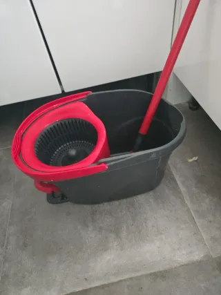 Cubo y Fregona Vileda