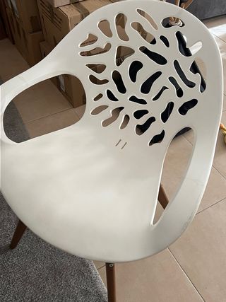 6 Sillas Blancas Base Madera.