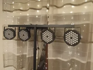 4 faretti LED 36W + stativo DJ
