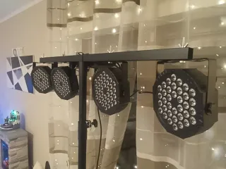 4 faretti LED 36W + stativo DJ
