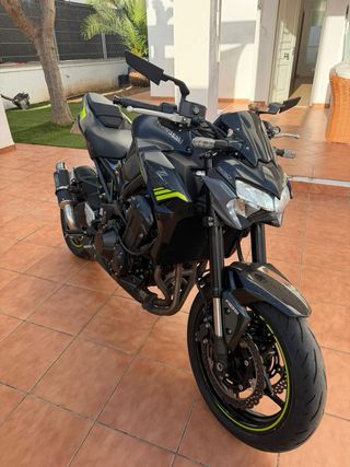 Kawasaki Z900 2024 7.500km A2