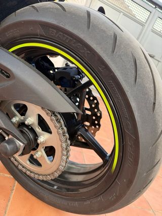 Kawasaki Z900 2024 7.500km A2