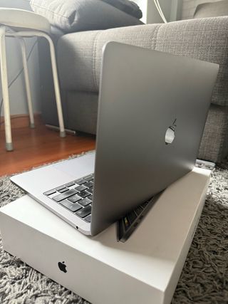 MacBook Pro 13 2020 (256gb)