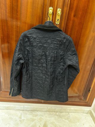 Chaqueta Barbour acolchada negra