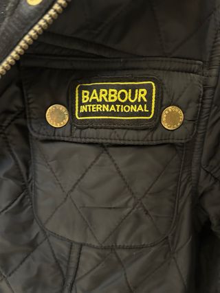 Chaqueta Barbour acolchada negra