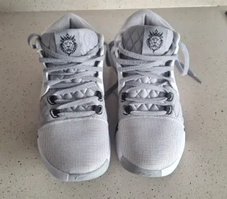 Zapatillas Lebron VIII Witness Nike Gris 43