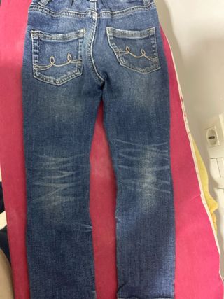 Vaqueros estilo desgastado Talla 4-5 años Skinny