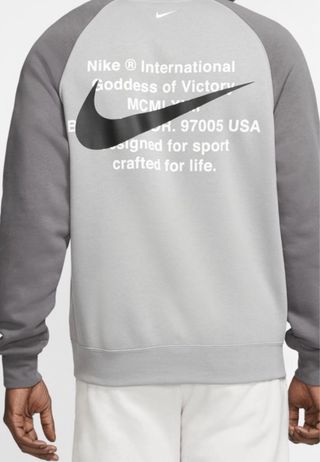 Sudadera Nike Sportswear Swoosh Crewneck (GRIS)