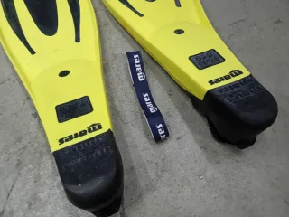 Pinne Mares Avanti Superchannel taglia 42 43