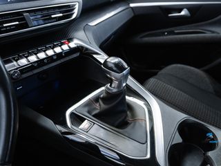 Peugeot 3008 1.2 PURETECH 96KW (130CV) ALLURE S&S