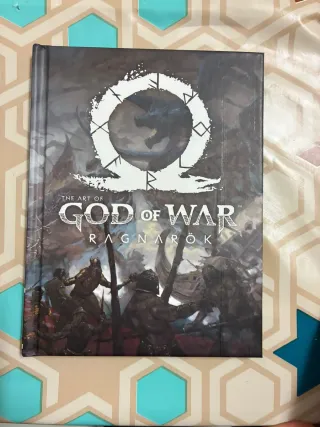 God of war ragnarok + Libro de arte ps4 ps5