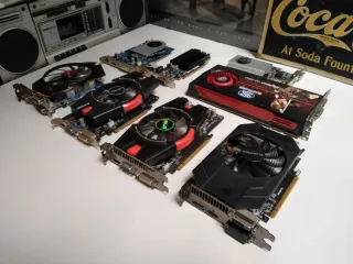 Lote de 8 Tarjetas Gráficas (Sin Probar)