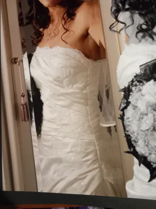 Abito da sposa colore seta