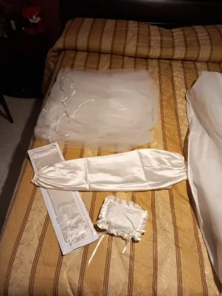 Abito da sposa colore seta