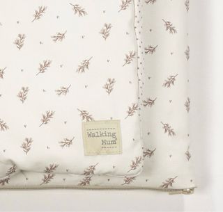 Saco 2 en 1 Arrullo-manta Walking Mum