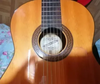 Guitarra Valeriano Bernal Prodigio , año1990