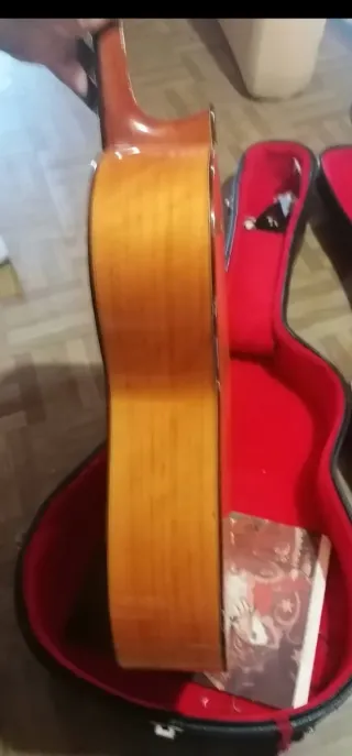 Guitarra Valeriano Bernal Prodigio , año1990