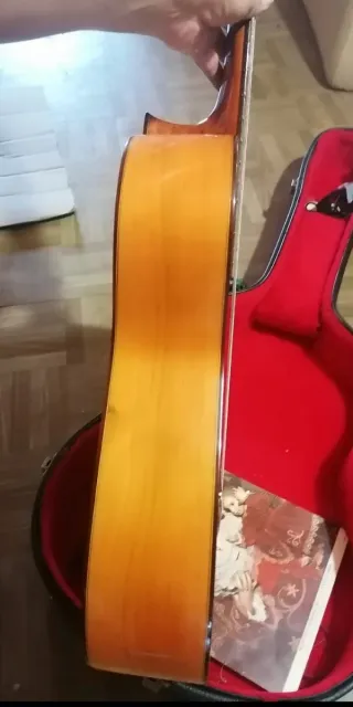 Guitarra Valeriano Bernal Prodigio , año1990