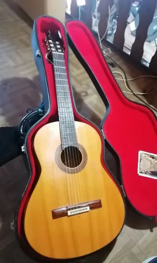 Guitarra Valeriano Bernal Prodigio , año1990