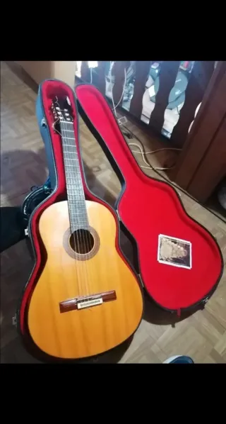 Guitarra Valeriano Bernal Prodigio , año1990