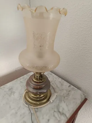 Lámpara de mesa clásica