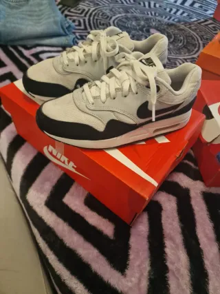 Zapatillas Nike Air Max 1 Blancas y Negras