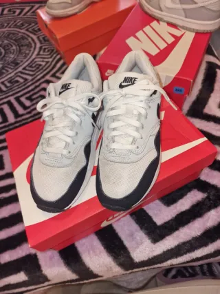 Zapatillas Nike Air Max 1 Blancas y Negras