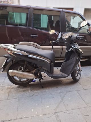 Honda SH 125i 2011 Scooter
