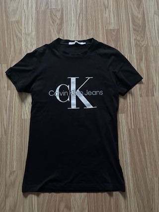 Camiseta Calvin Klein Jeans Negra