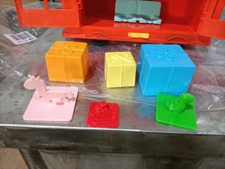 - Peppa Pig PEPPAS 2 IN 1 Party BU