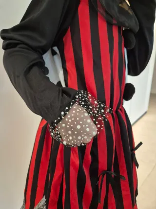 Disfraz de payaso infantil, usado una vez.