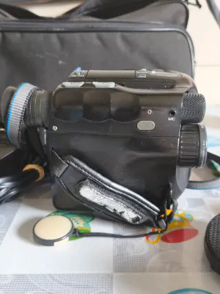 Videocámara Blaupunkt con accesorios