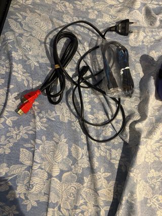 PlayStation 4 Slim 1TB Con caja 2 Juegos 1 Mando