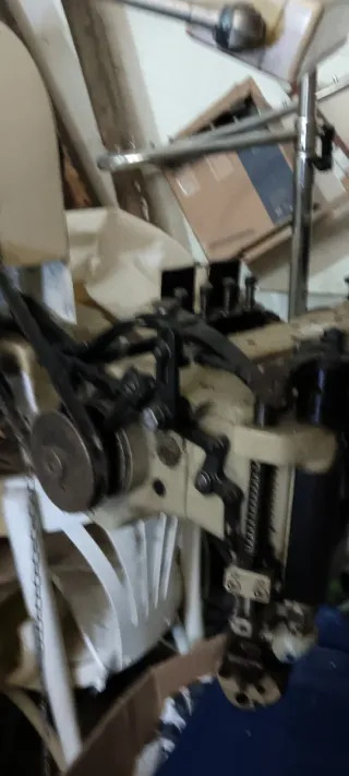 Máquina de coser industrial de codo