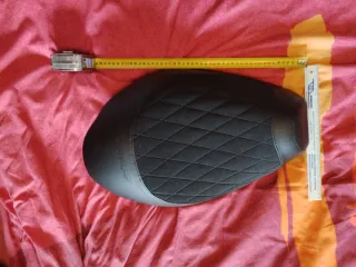 Asiento de moto negro acolchado Grand Voyage nuevo