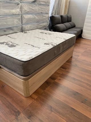 Canapé tapizado blanco