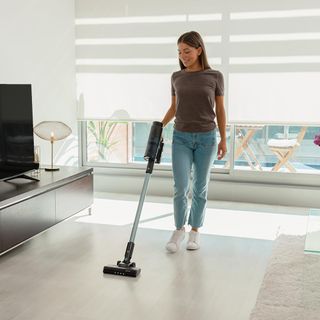 - Cecotec Aspirador Escoba sin Cable Conga Rocks