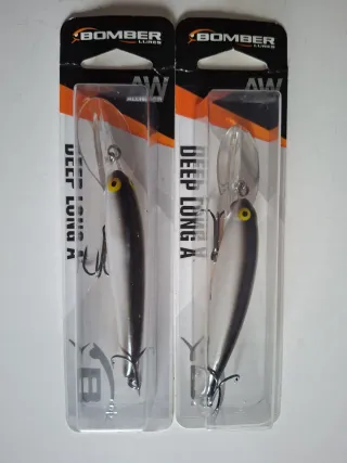 2 señuelos de pesca Bomber Deep Long A